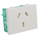 Toma C/Tierra Tres Pernos Chatos 10A Cambre